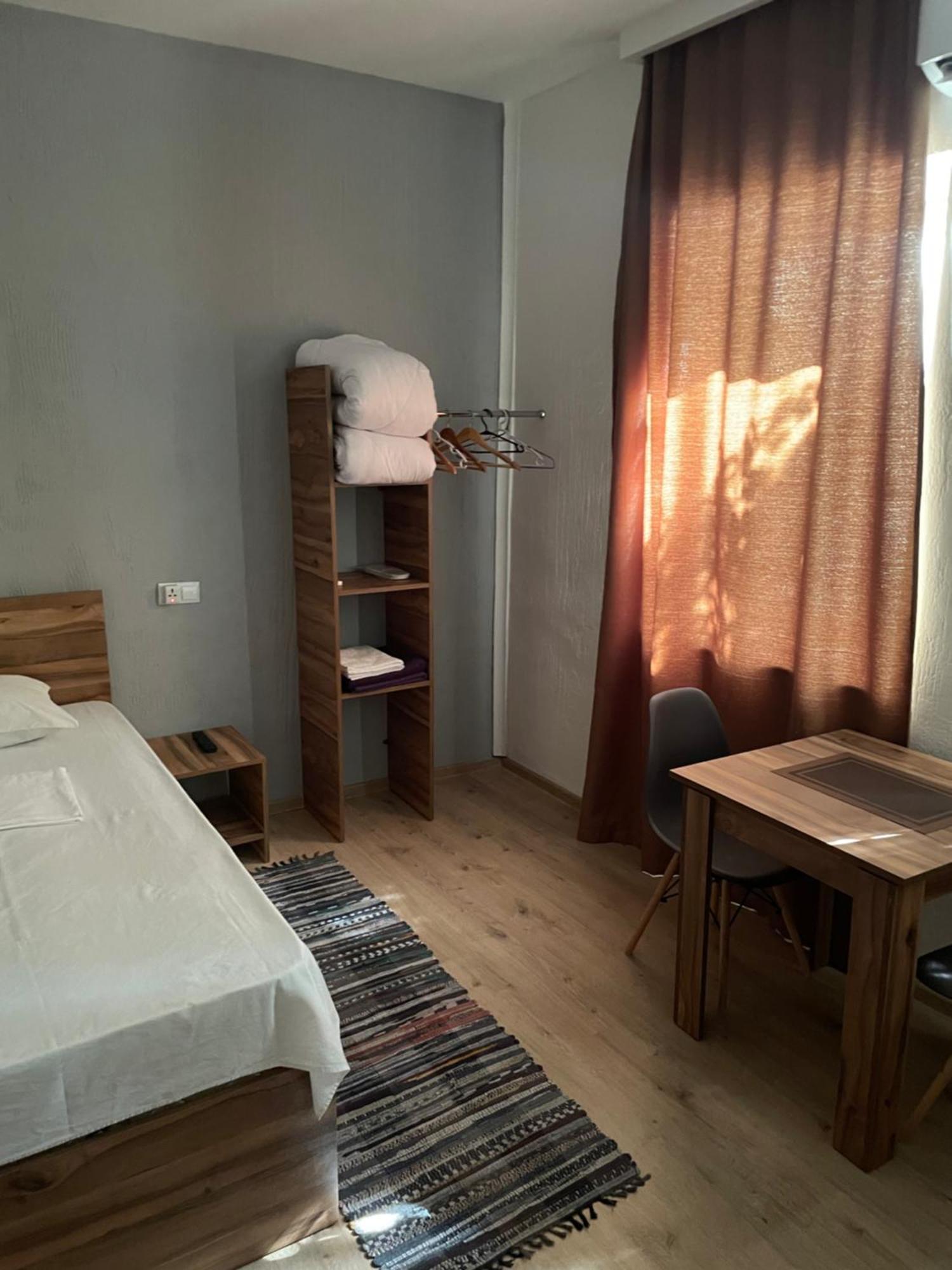 Apartment In The City Center With The Garden 예레반 외부 사진